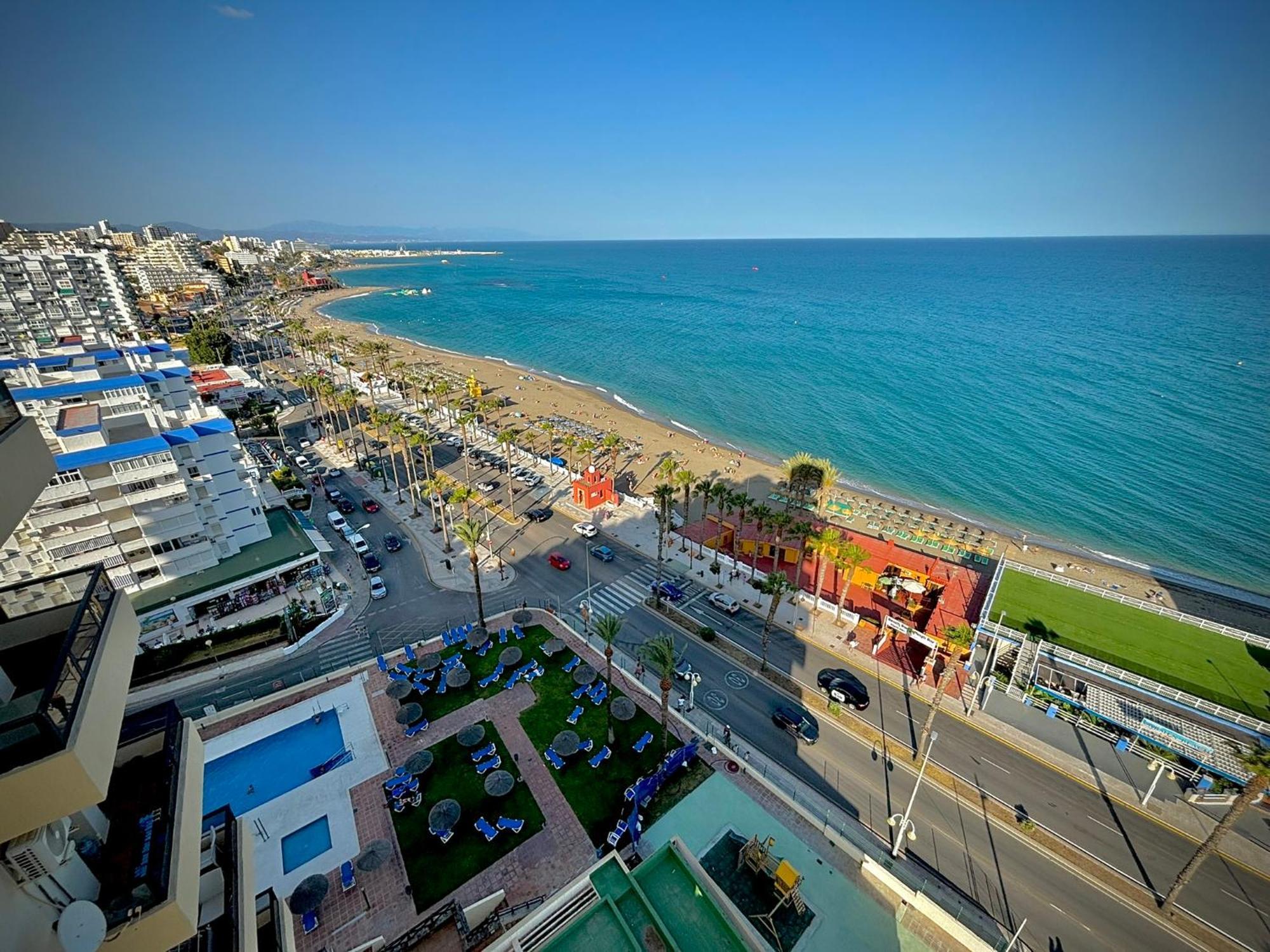Апартаменты Aloha Playa Vistas Al Mar Бенальмадена Экстерьер фото