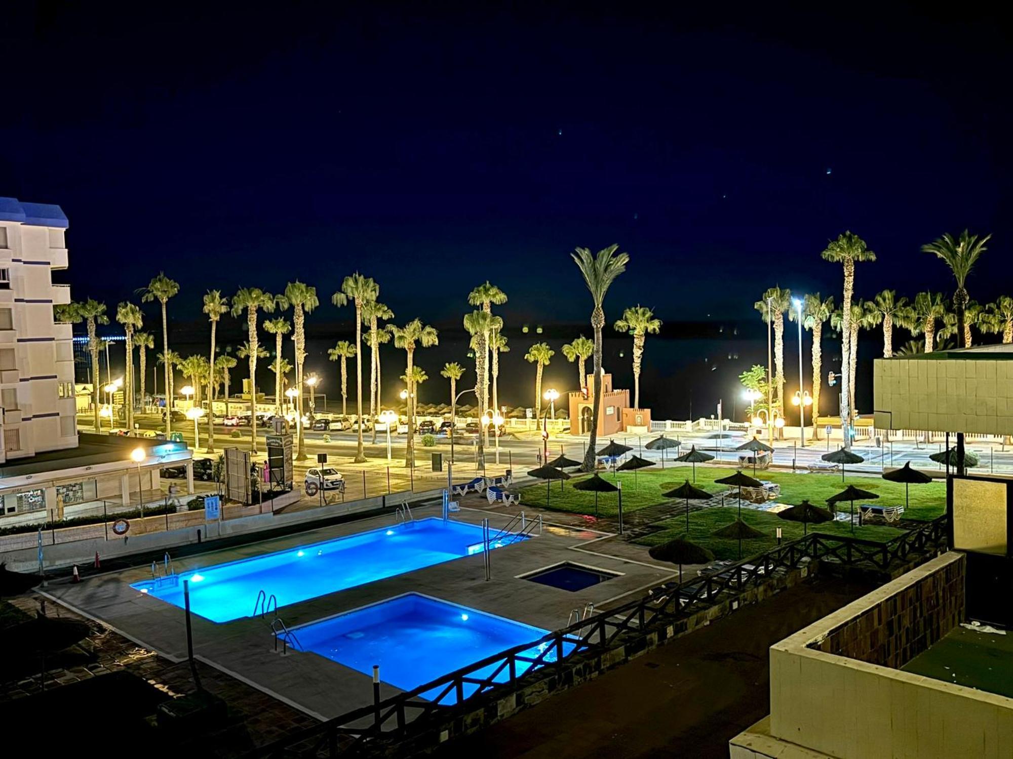 Апартаменты Aloha Playa Vistas Al Mar Бенальмадена Экстерьер фото