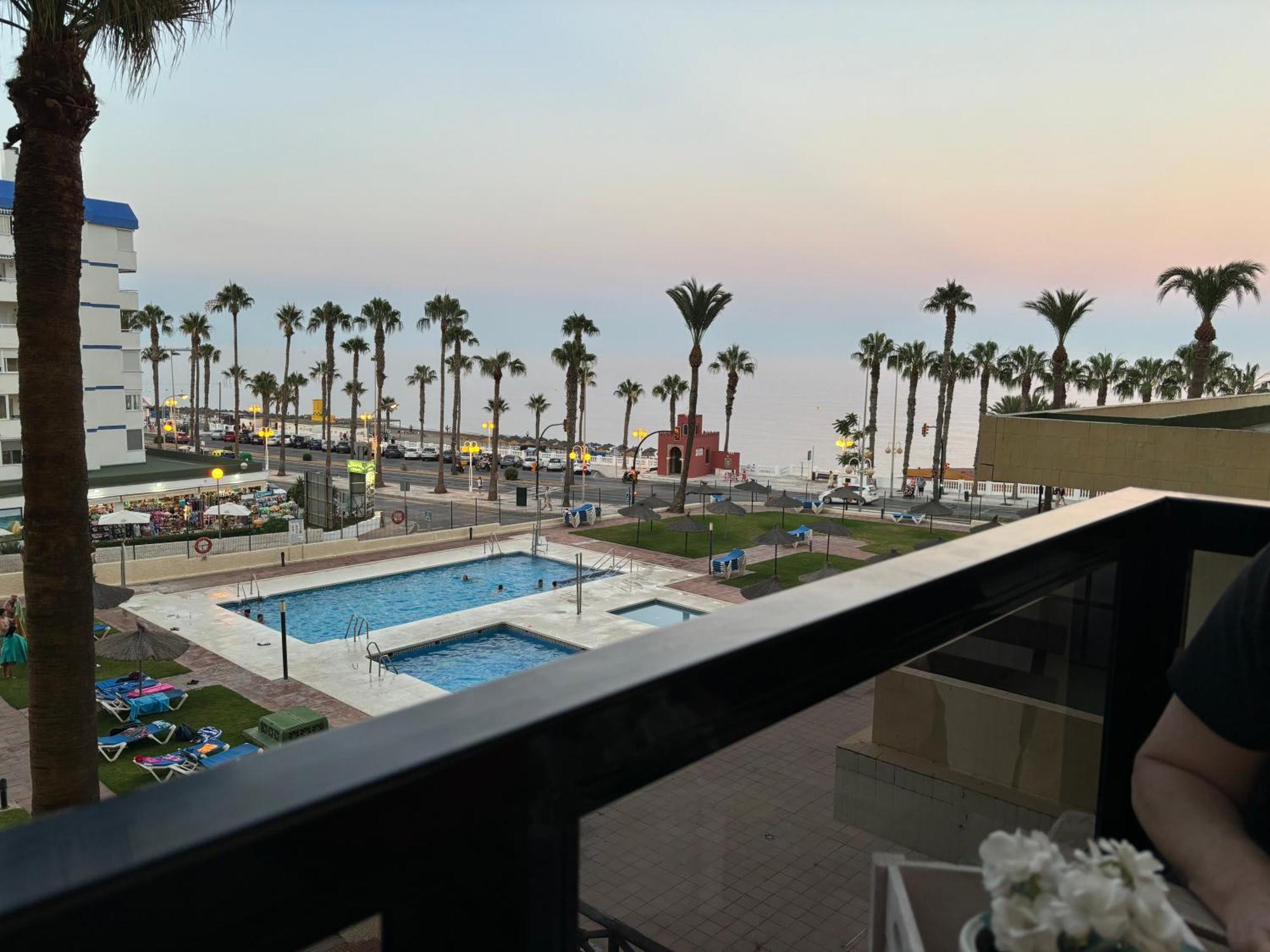 Апартаменты Aloha Playa Vistas Al Mar Бенальмадена Экстерьер фото